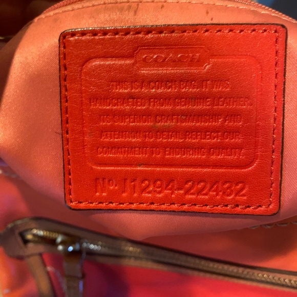 Coach Poppy Leather Colourblock Perri Hippie Convertible Bag- Vermillion 22432 - Picture 9 of 9